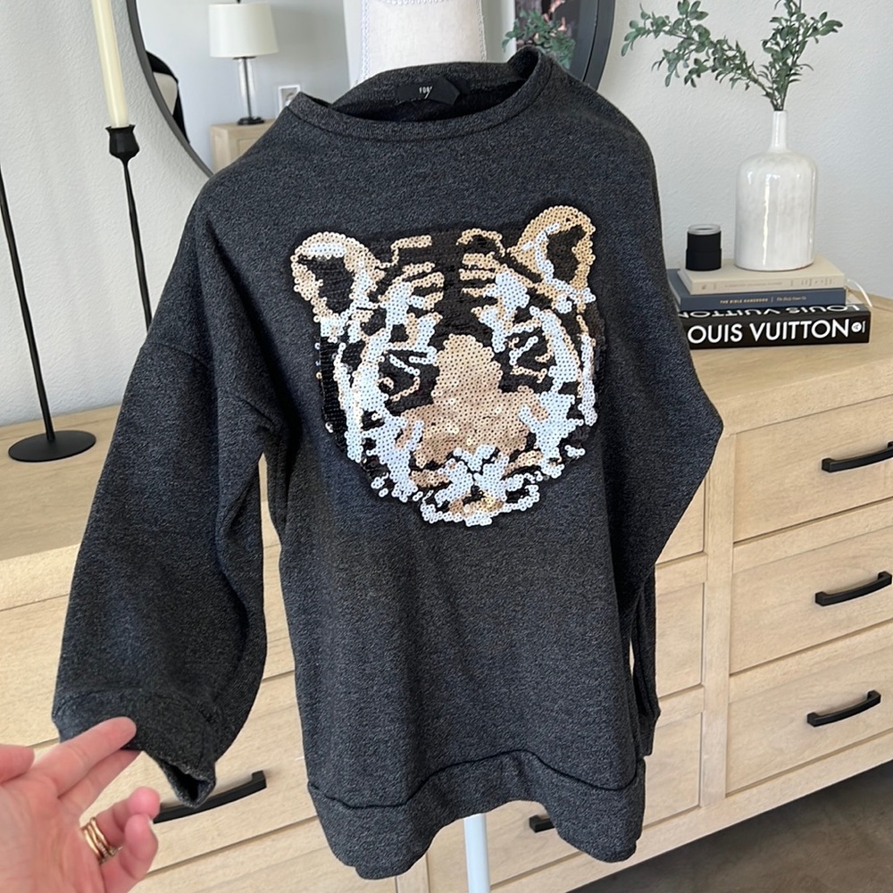 Tiger sweatshirt